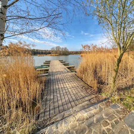 Chaloupka U Jezera Pod Smrkem בית נופש *