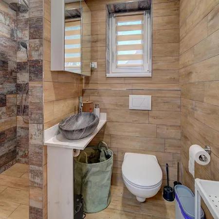 בית נופש Chaloupka U Jezera Pod Smrkem *