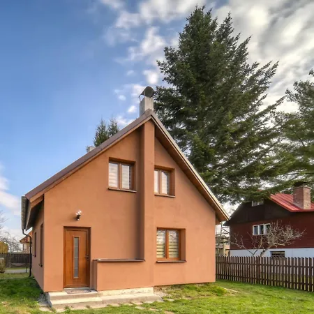 Chaloupka U Jezera Pod Smrkem * Cervene Janovice
