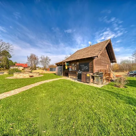 Chaloupka U Jezera Pod Smrkem בית נופש Cervene Janovice