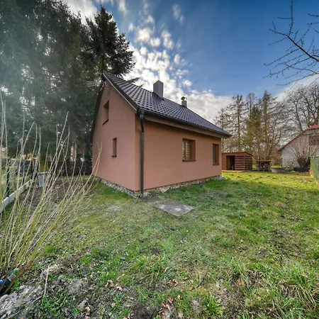 Chaloupka U Jezera Pod Smrkem בית נופש *