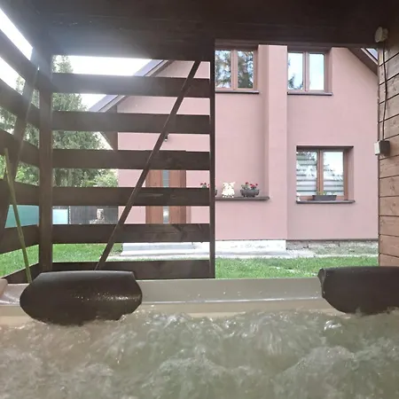 Chaloupka U Jezera Pod Smrkem בית נופש Cervene Janovice